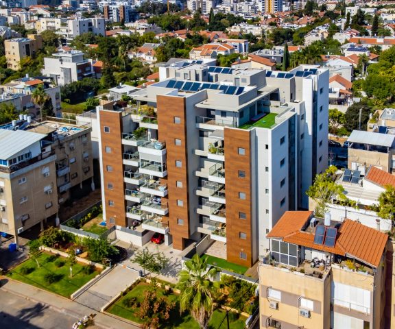 לייב יפה 34, הרצליה